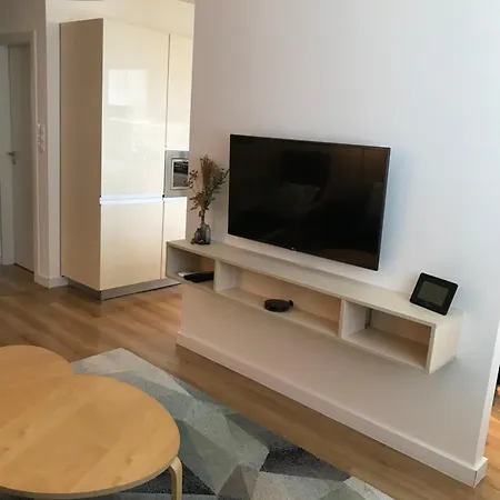 Spacious In The Park Apartment Kosice