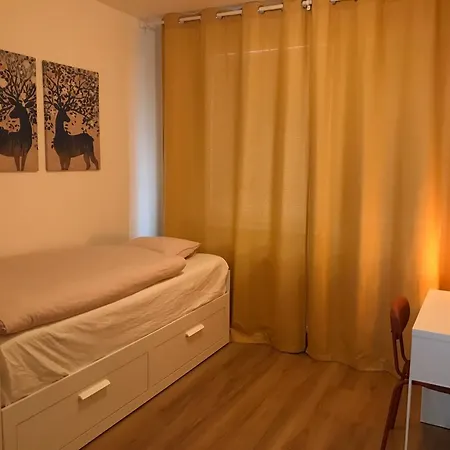 Spacious In The Park Apartment Kosice