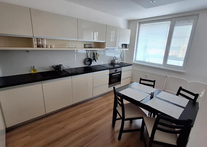 Spacious In The Park شقة كَشّا